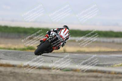 media/May-03-2025-CRA (Sat) [[22b18d099a]]/Races/Race 2/